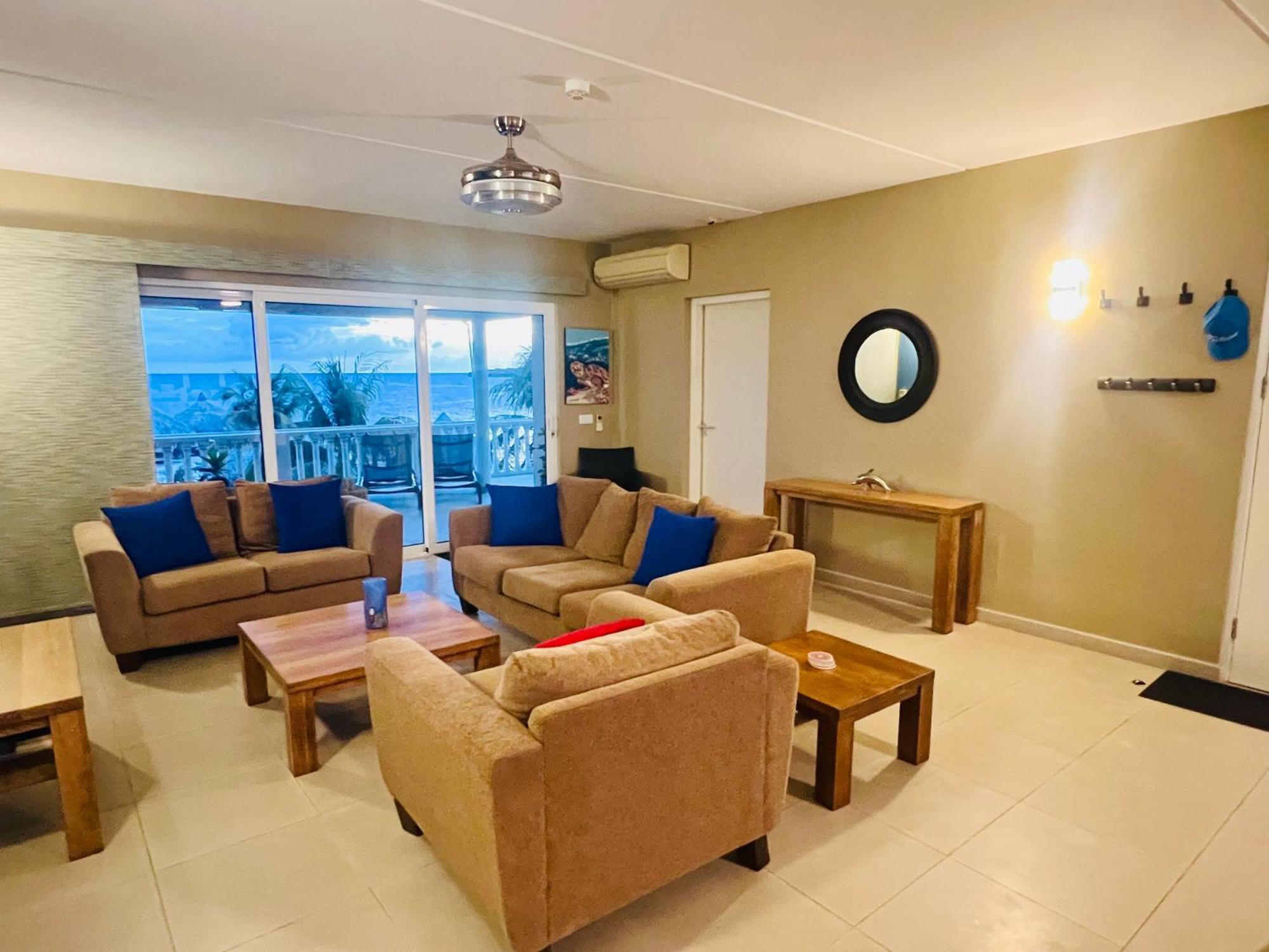 Blue Emerald Beachfront Blessing يلمستاد المظهر الخارجي الصورة
